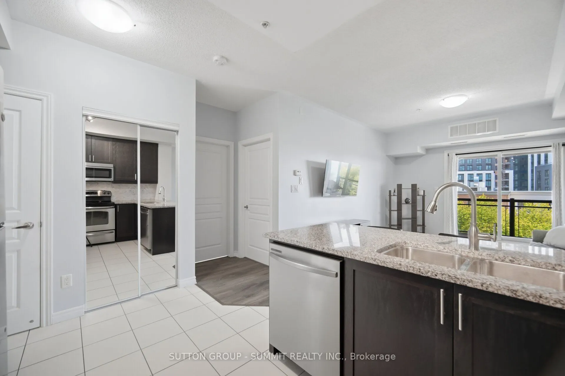 570 Lolita Gardens #418