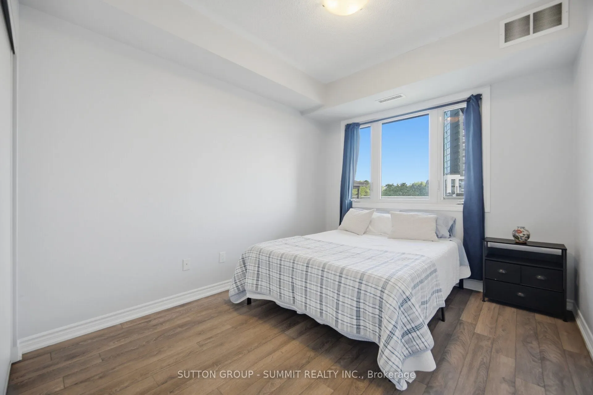570 Lolita Gardens #418