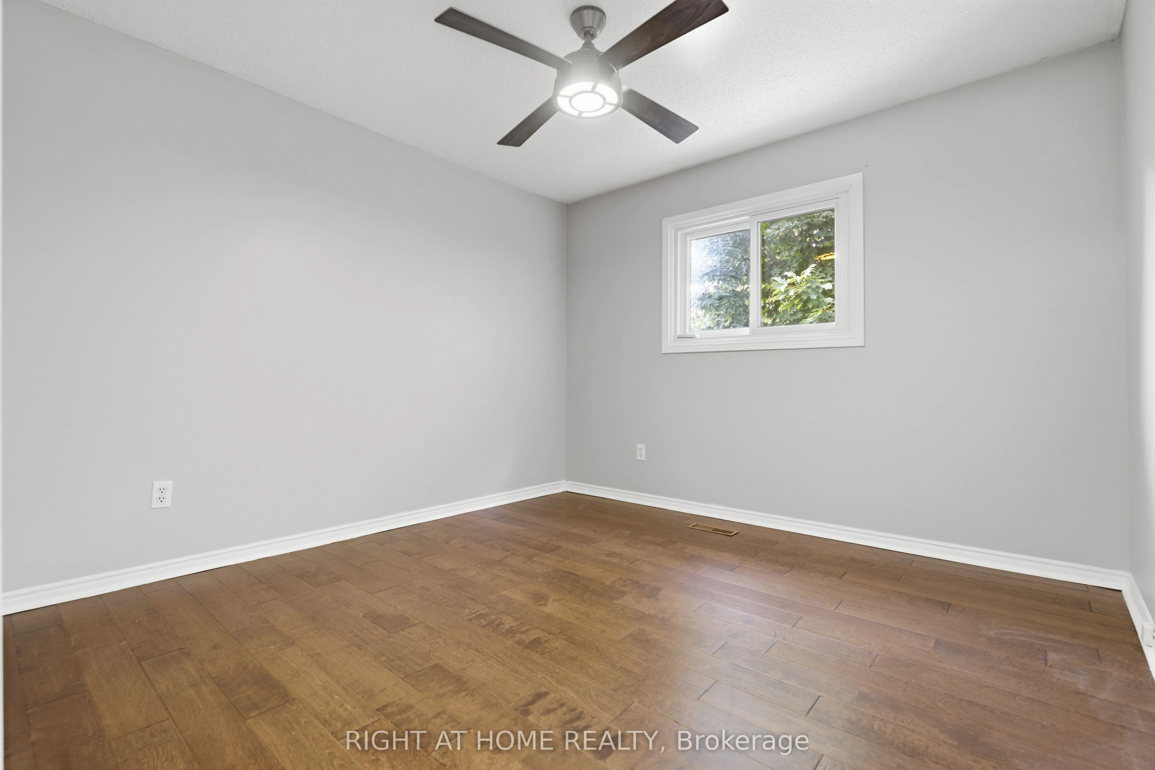 16 Kindle Court