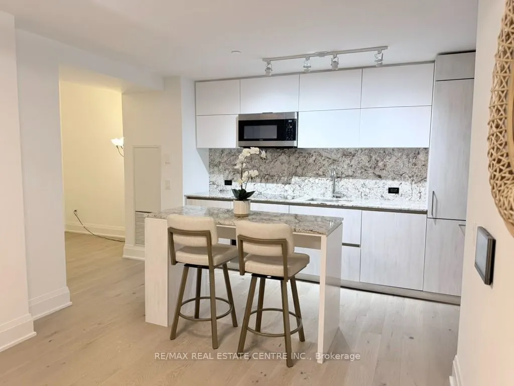 21 Park Street E #1507
