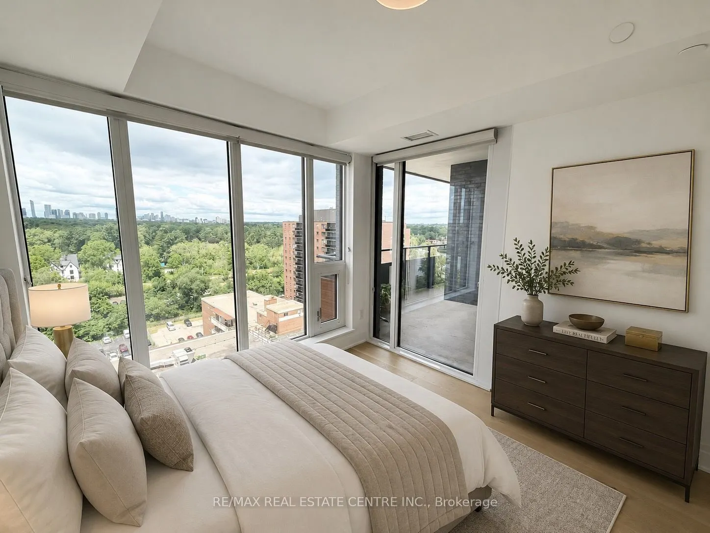 21 Park Street E #1507