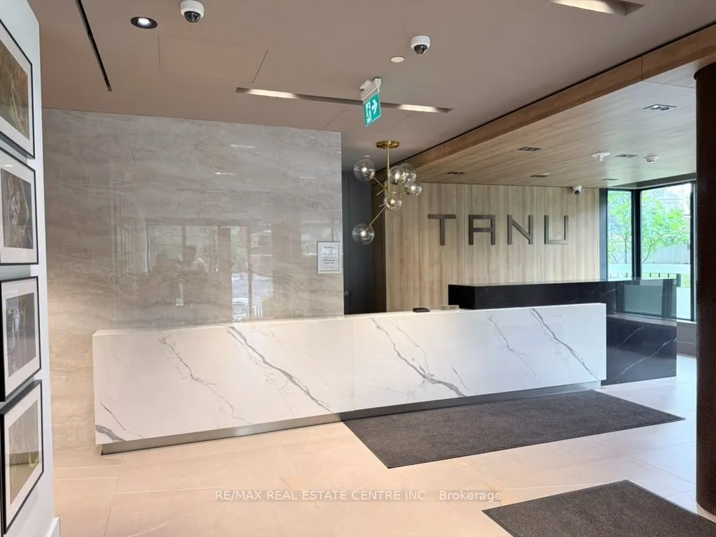 21 Park Street E #1507