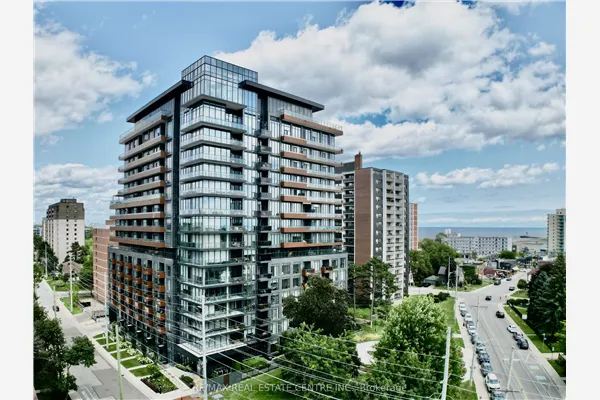 21 Park Street E