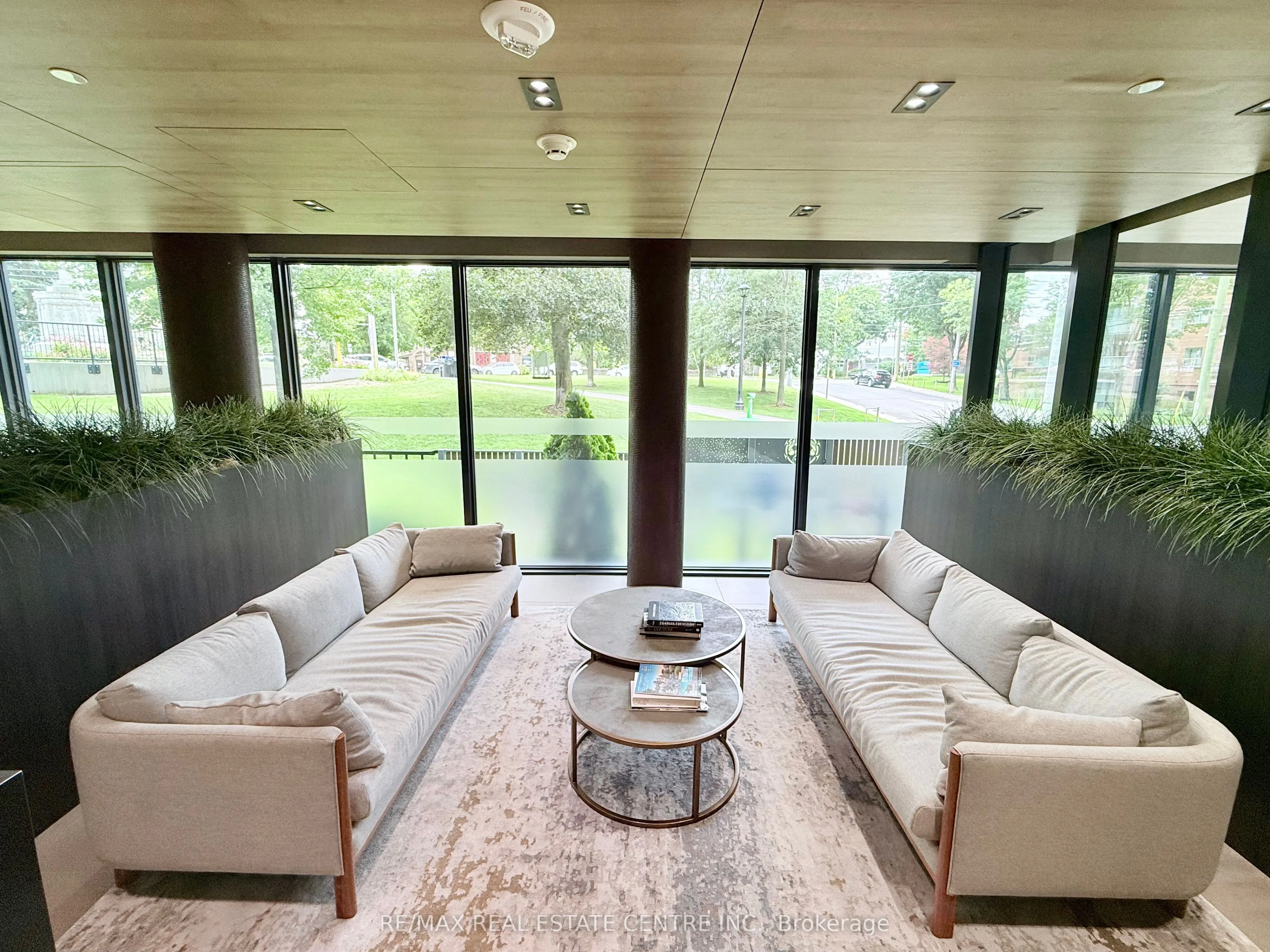 21 Park Street E #1507