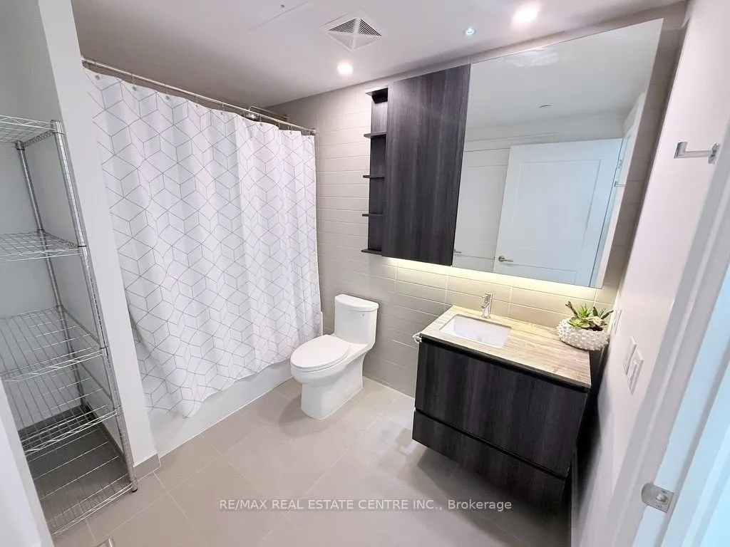 21 Park Street E #1507