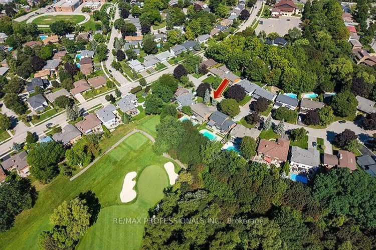 7 Treeline Court