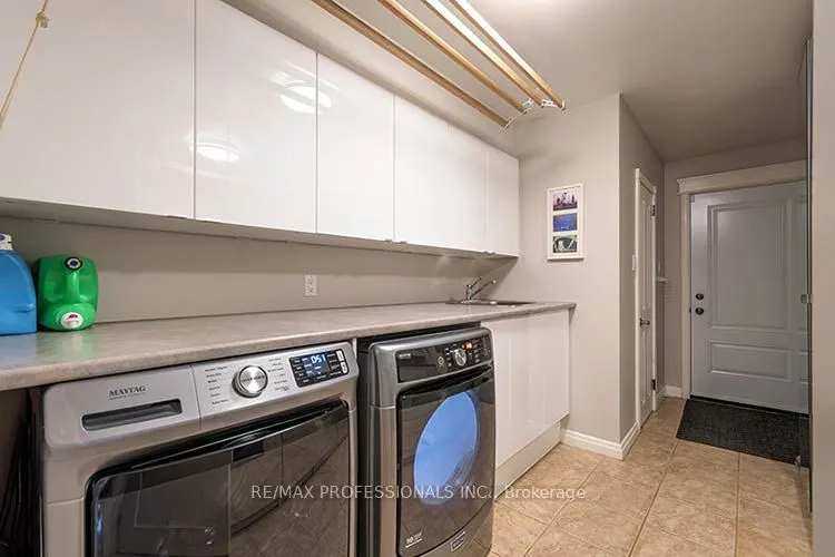 7 Treeline Court