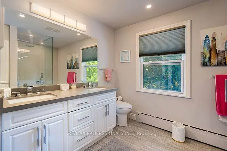 7 Treeline Court