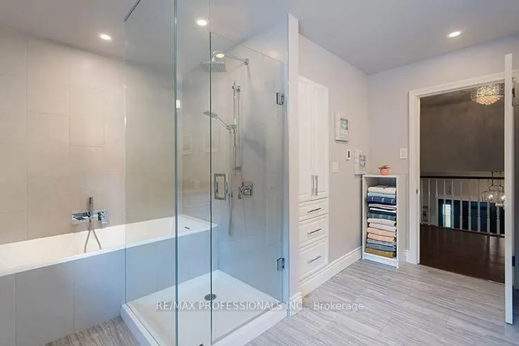 7 Treeline Court