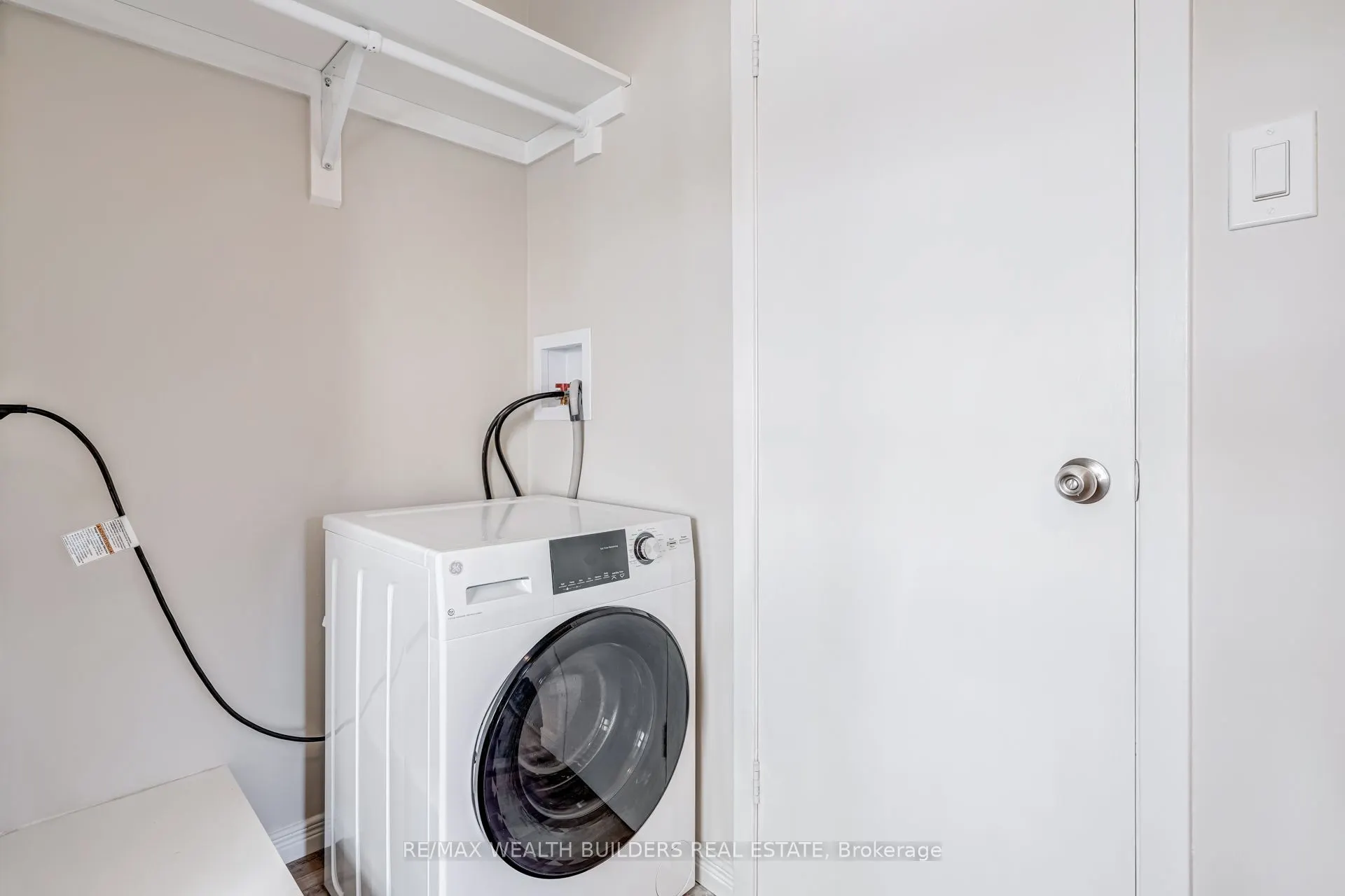 2443 dundas Street W #Upper Unit 2