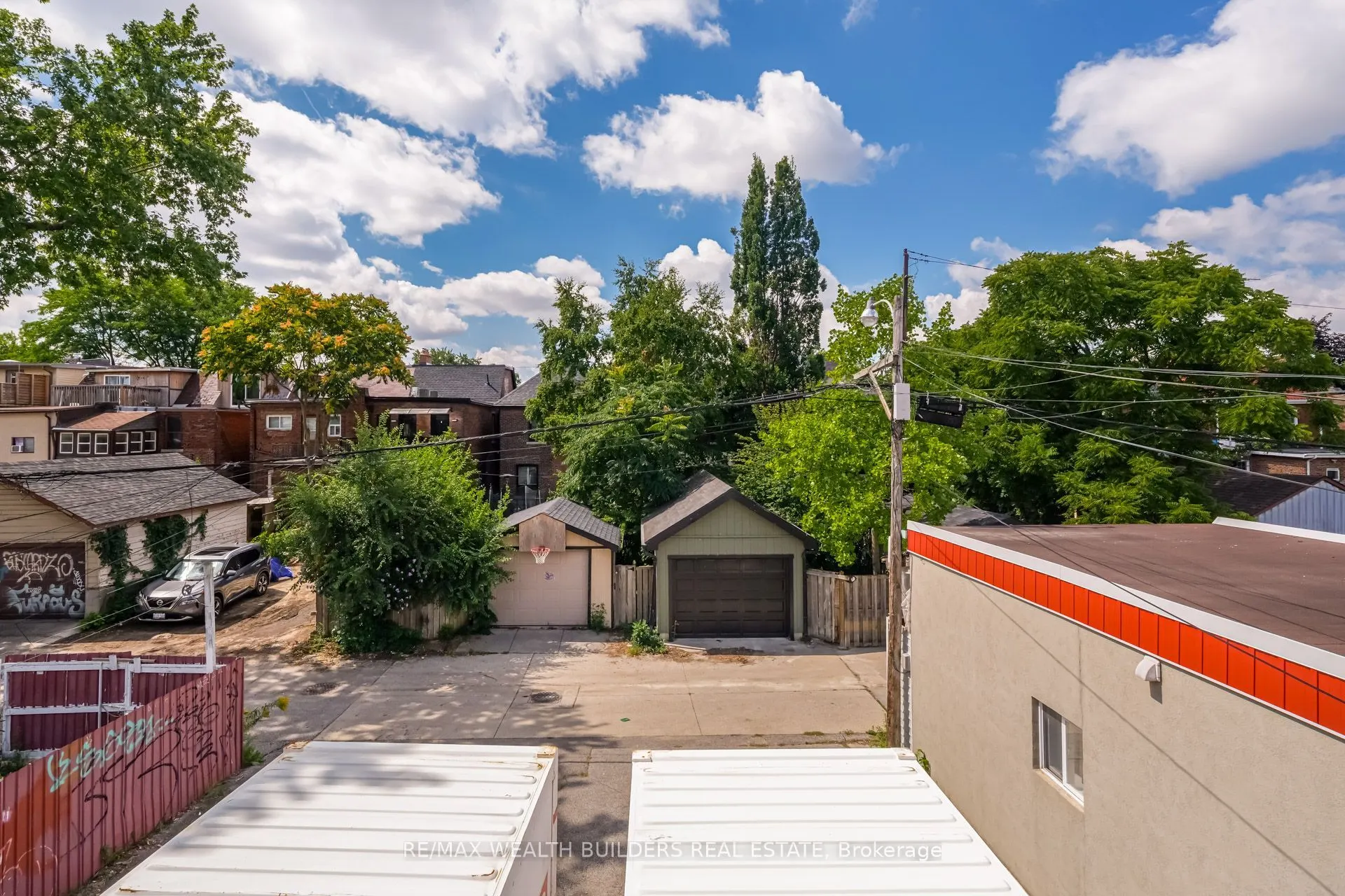 2443 dundas Street W #Upper Unit 2
