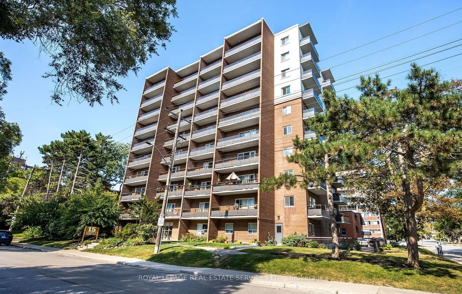 15 Elizabeth Street N #203