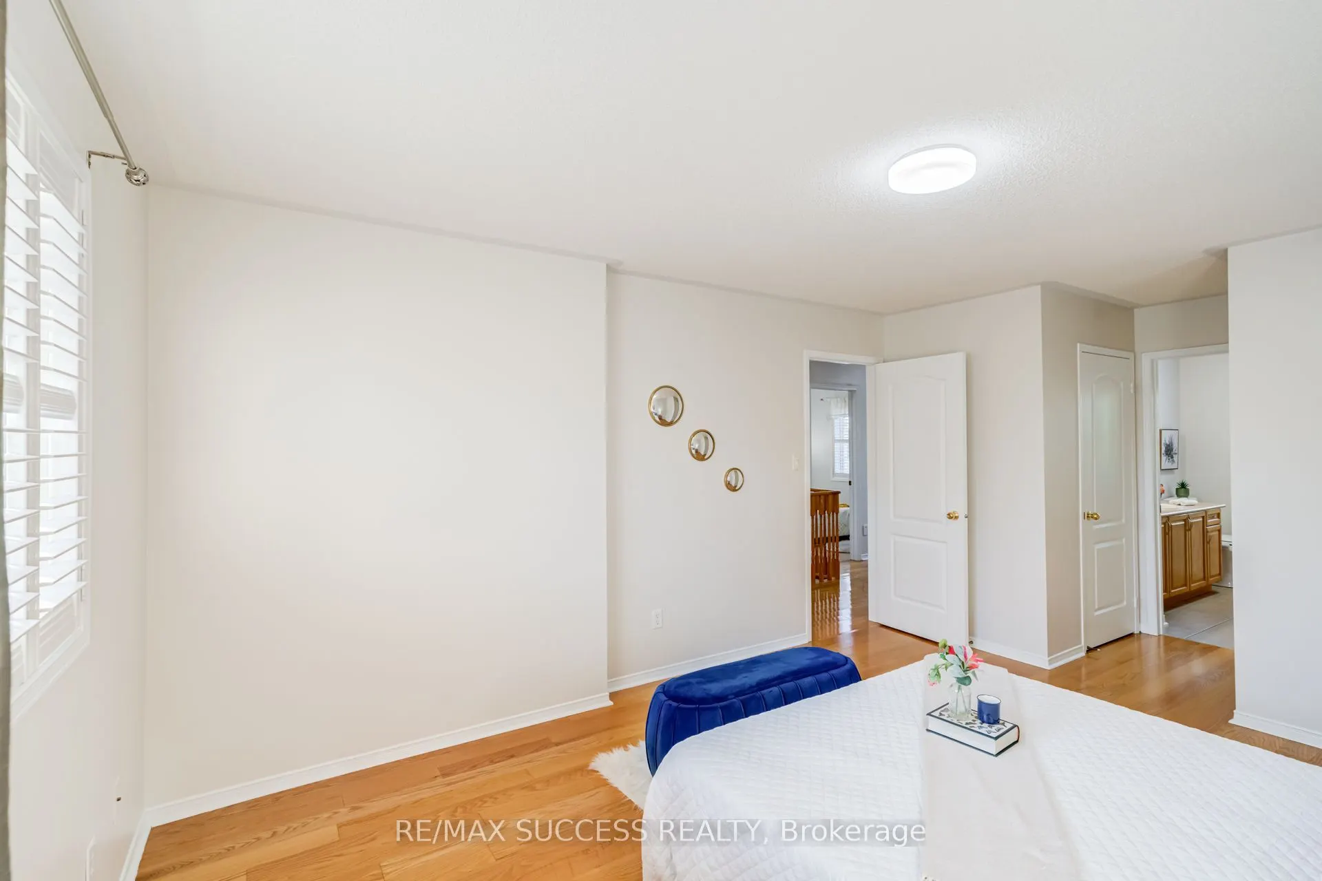 54 Ferncroft Place
