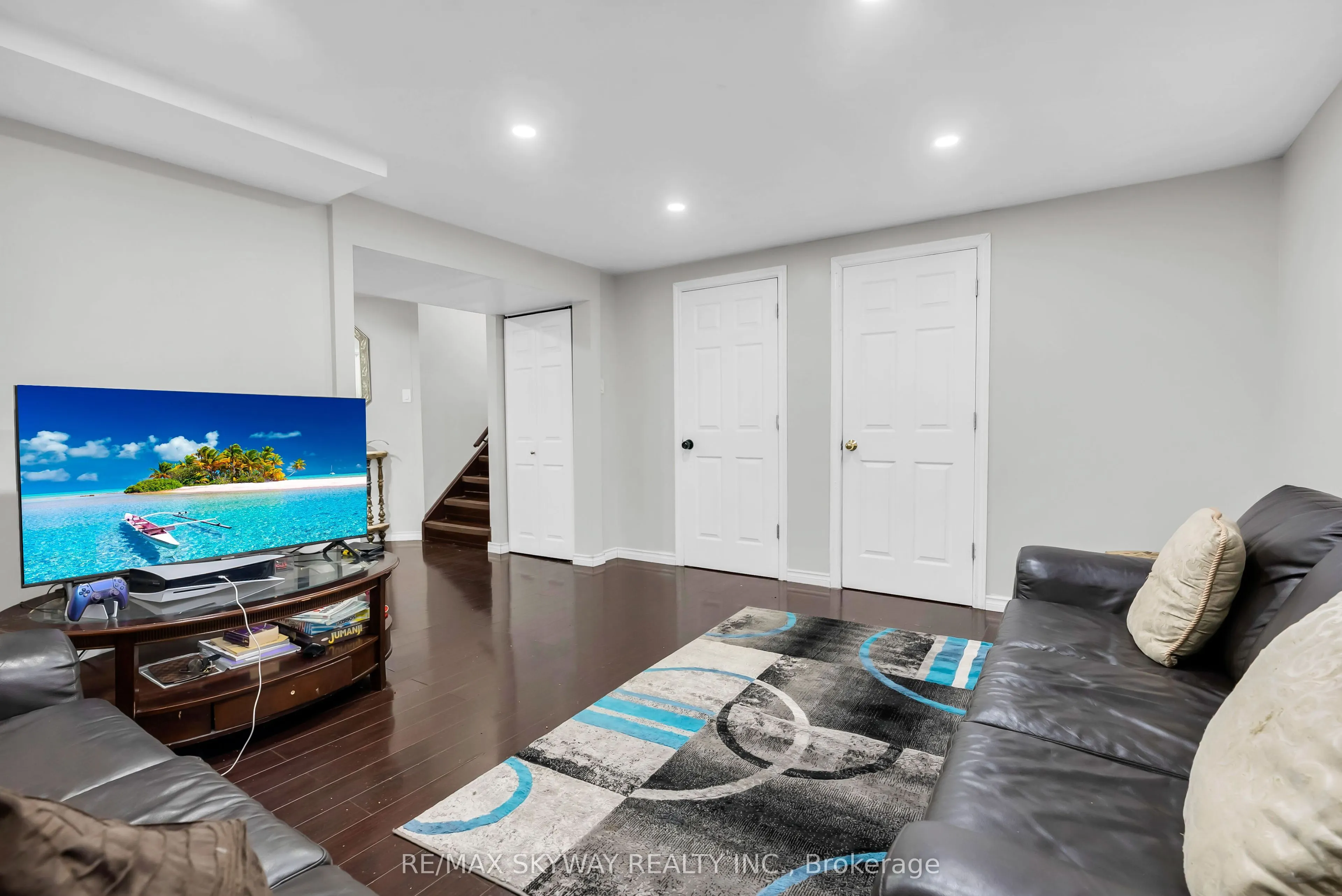 6214 Miriam Way