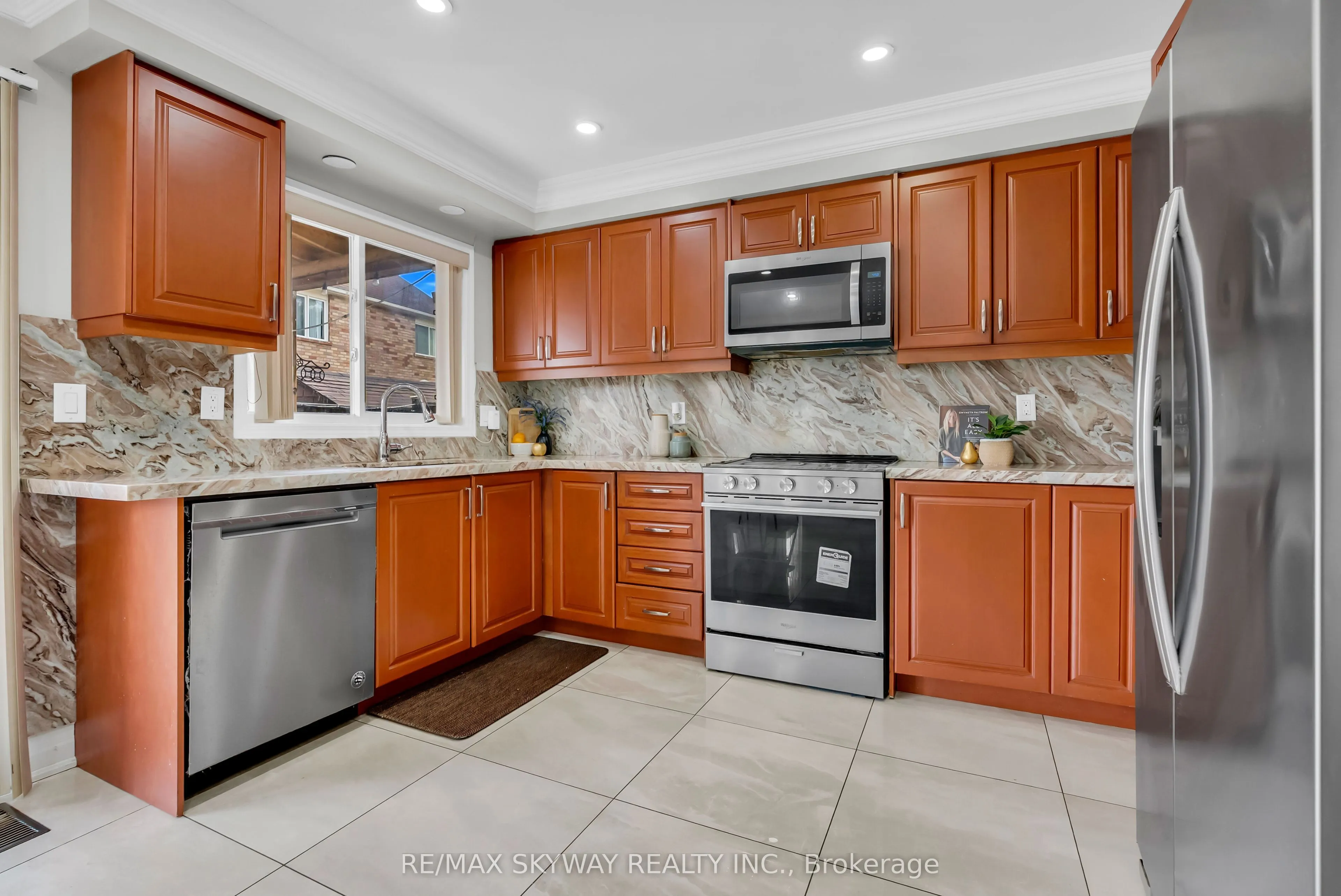 6214 Miriam Way