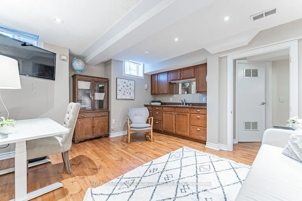 1116 Barclay Circle