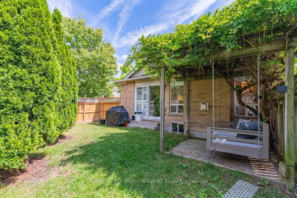 1116 Barclay Circle