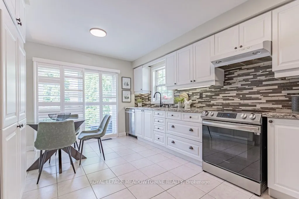 1116 Barclay Circle
