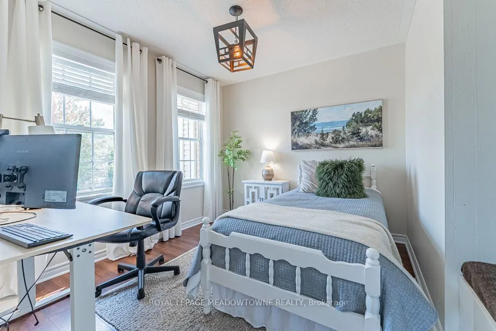 1116 Barclay Circle