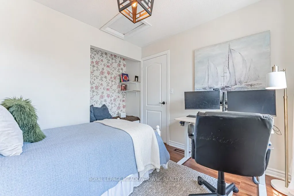 1116 Barclay Circle