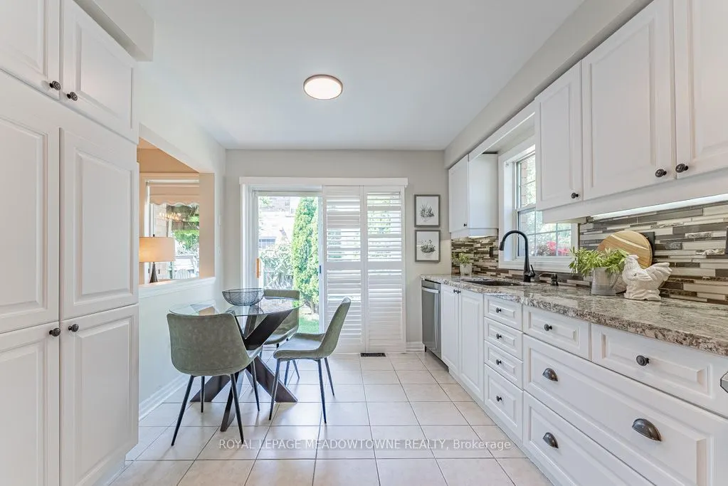 1116 Barclay Circle