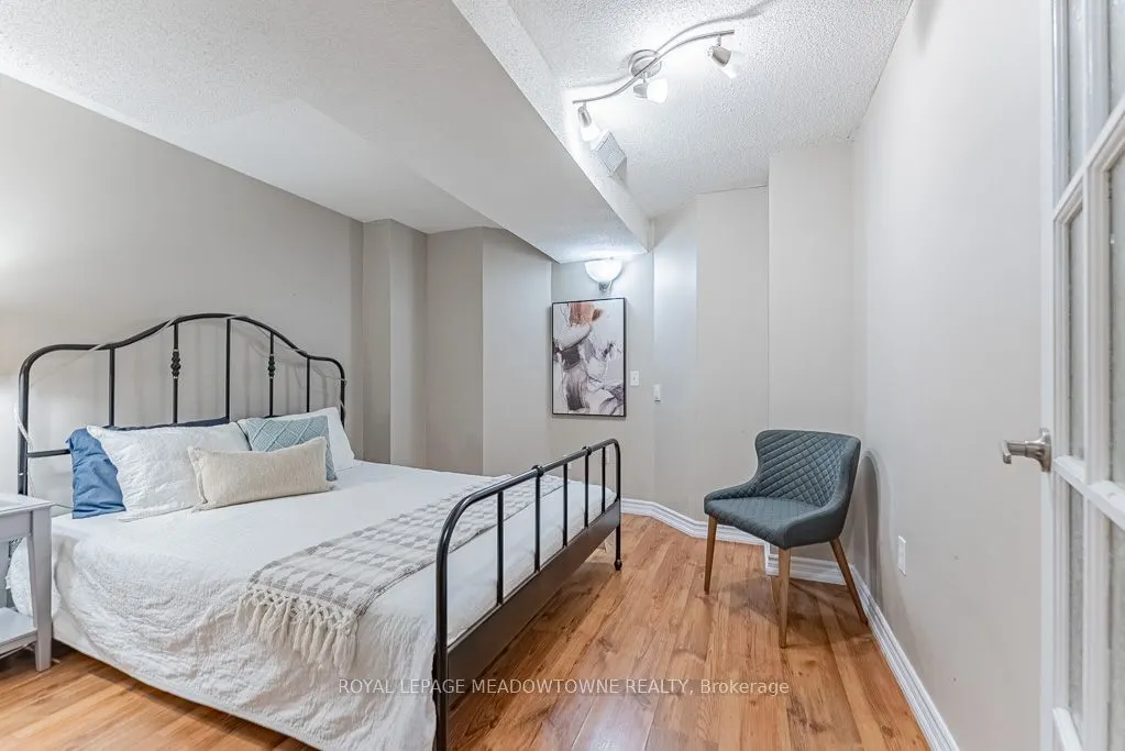 1116 Barclay Circle