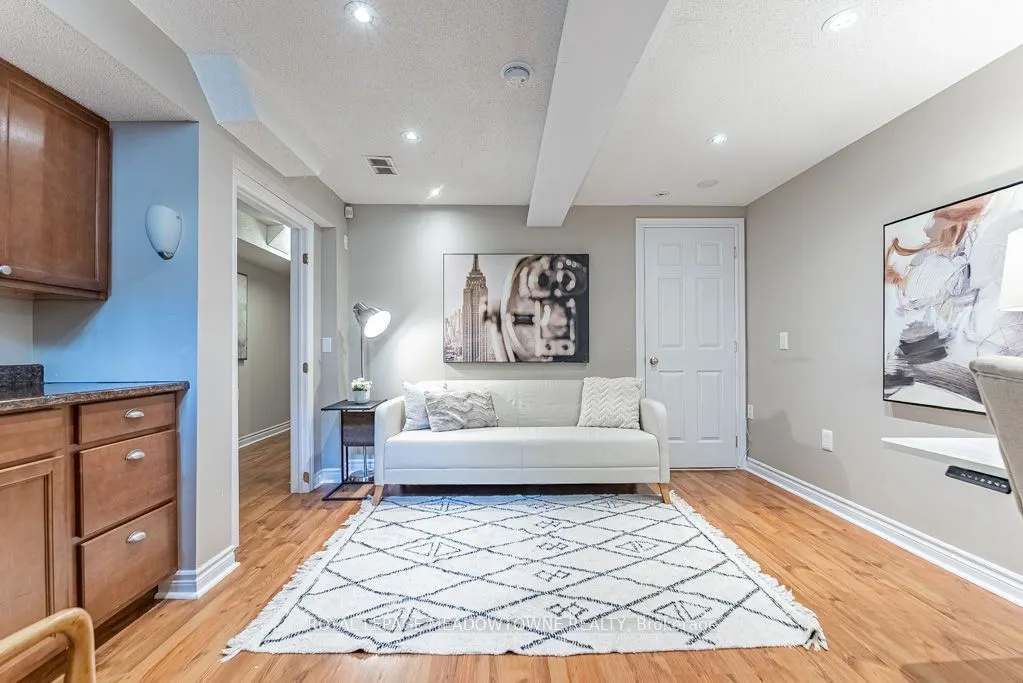 1116 Barclay Circle