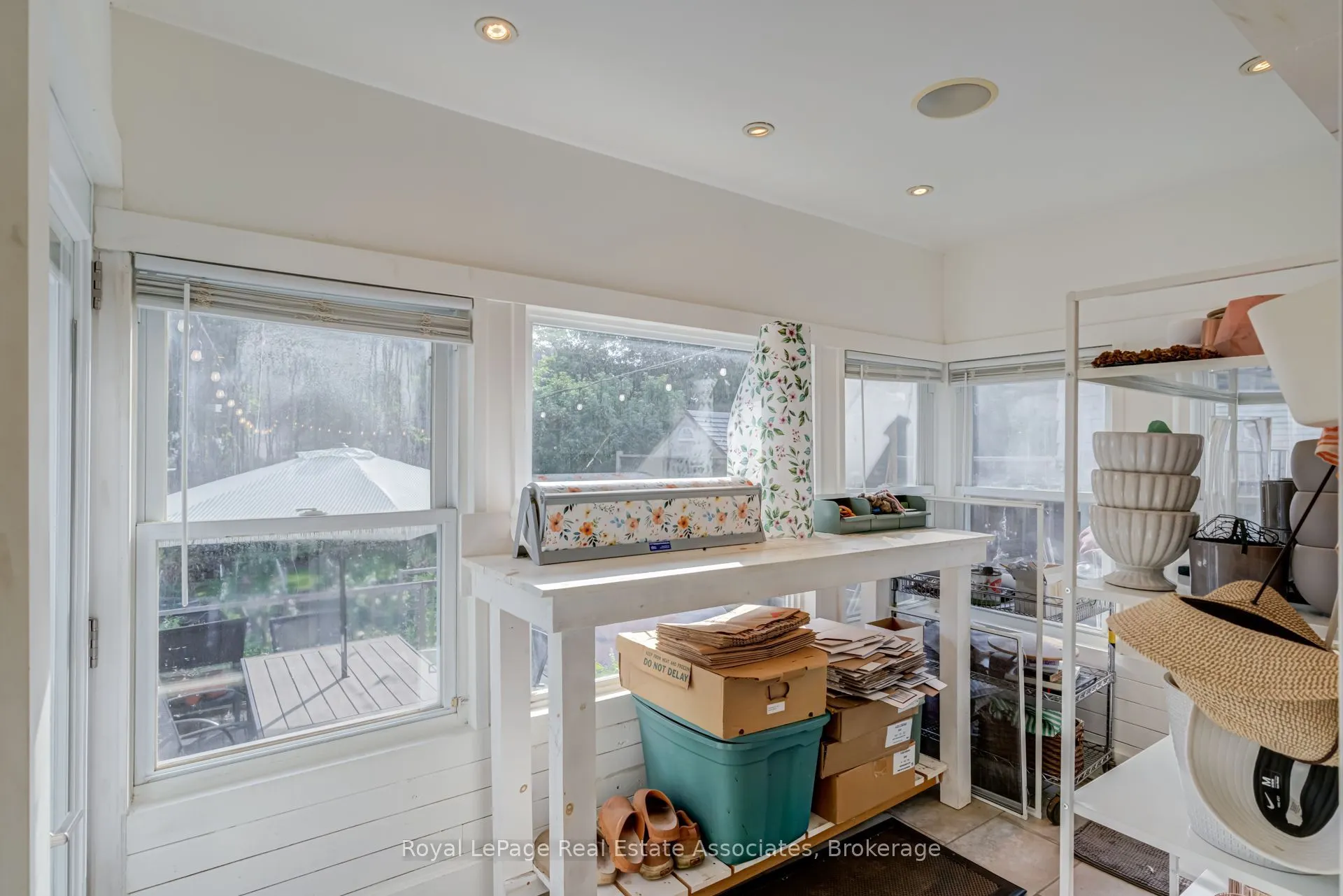 889 Third Street
