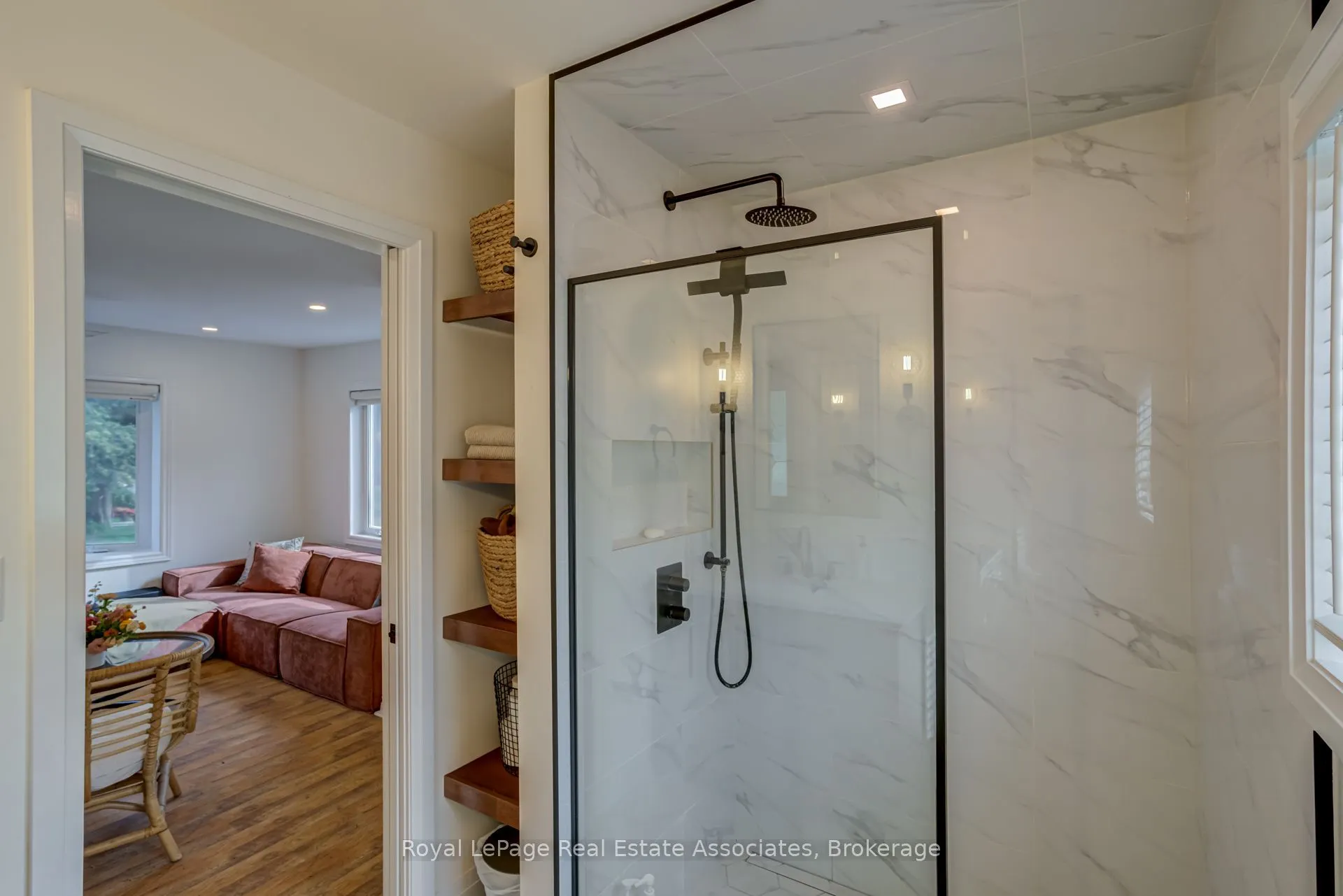 889 Third Street