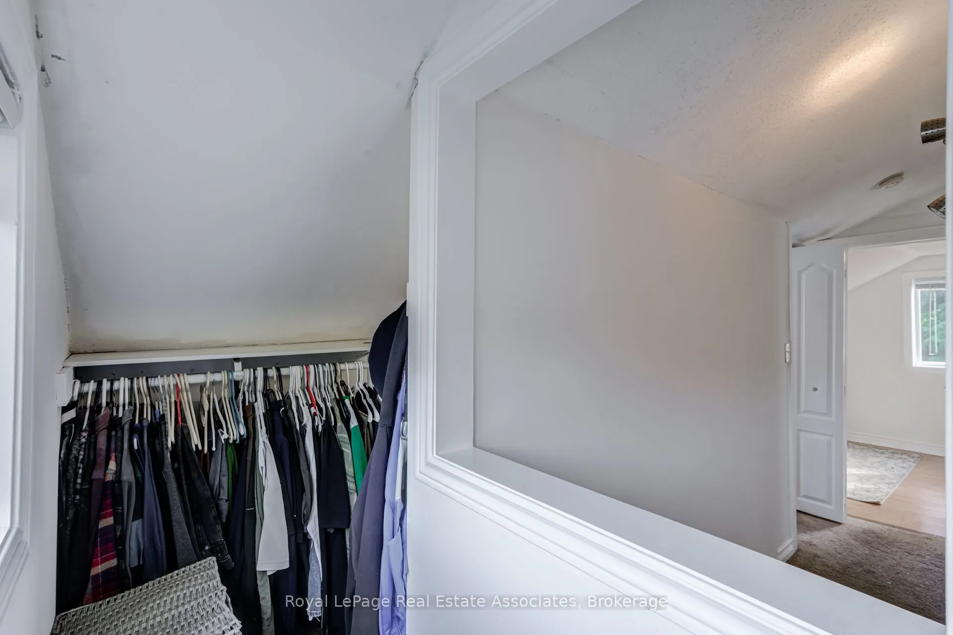 889 Third Street