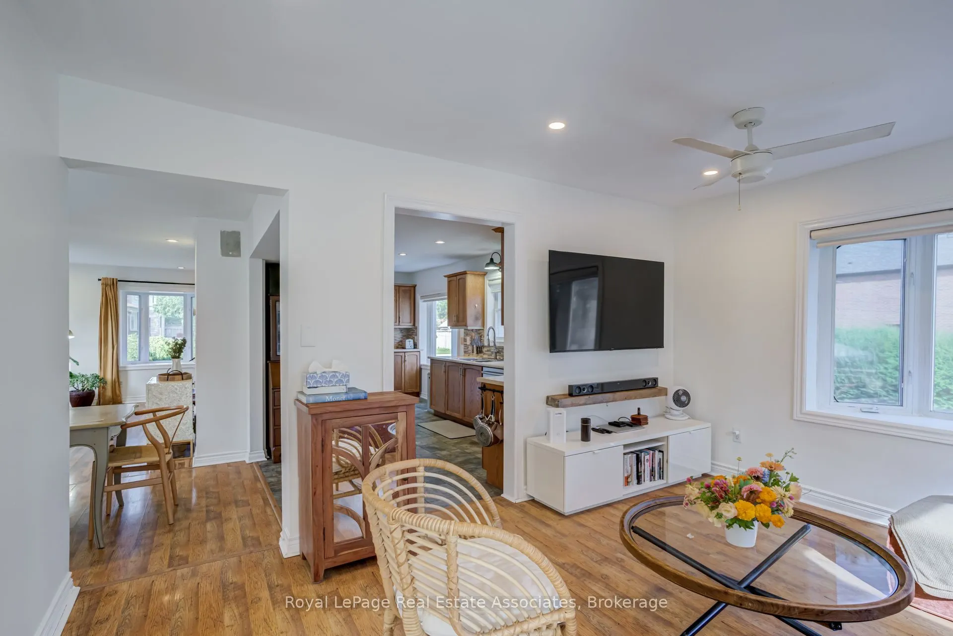 889 Third Street