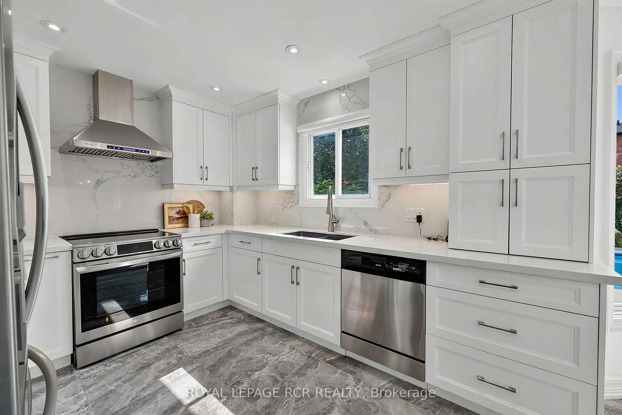 18 Mccabe Crescent
