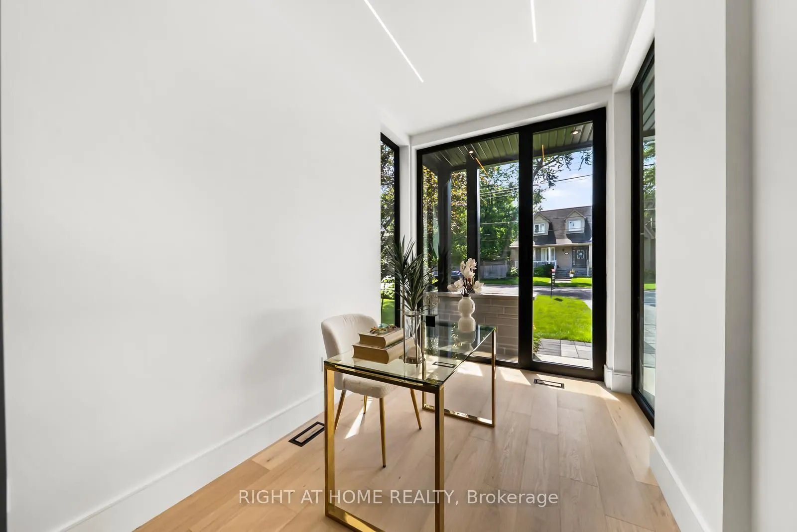 1205 Canterbury Road