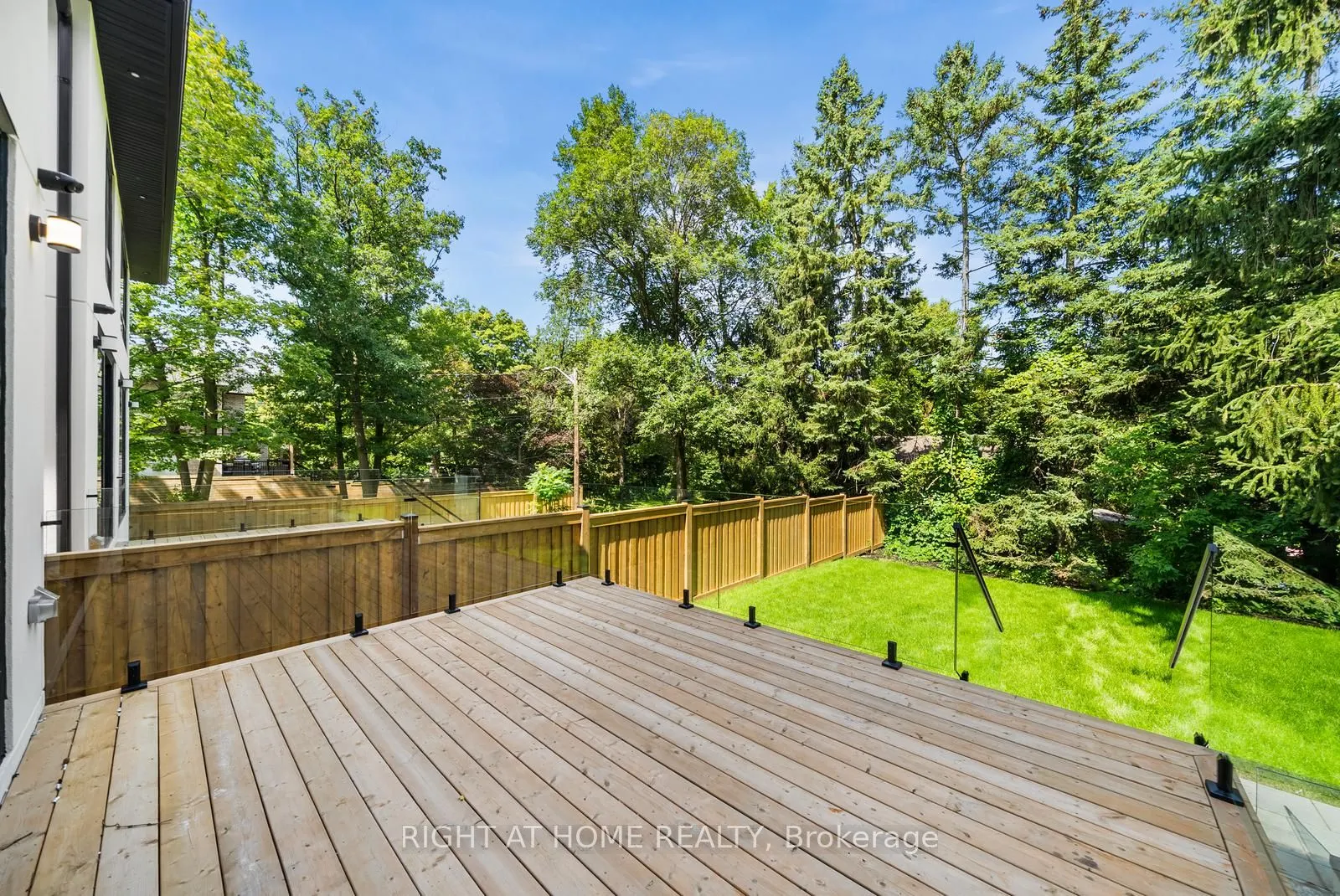 1205 Canterbury Road