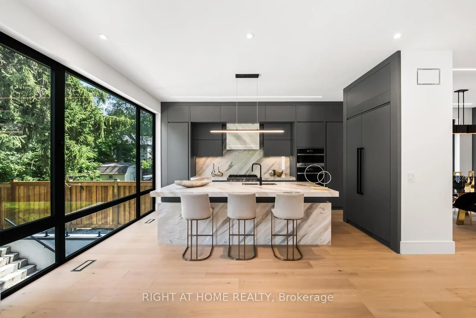 1205 Canterbury Road