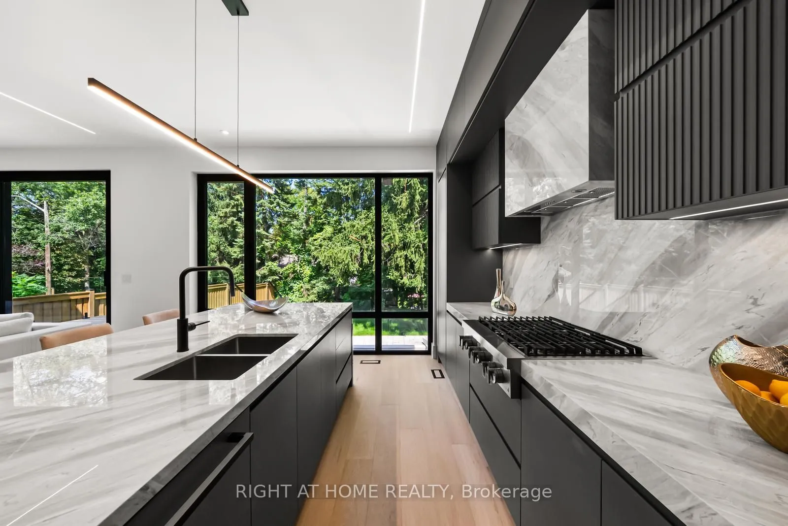 1205 Canterbury Road