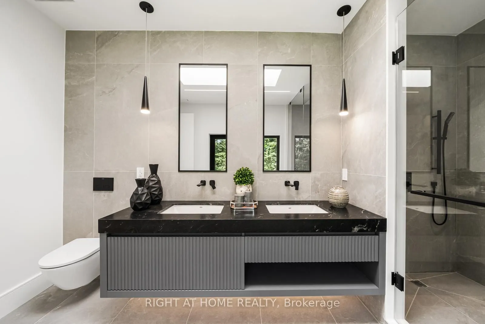 1205 Canterbury Road