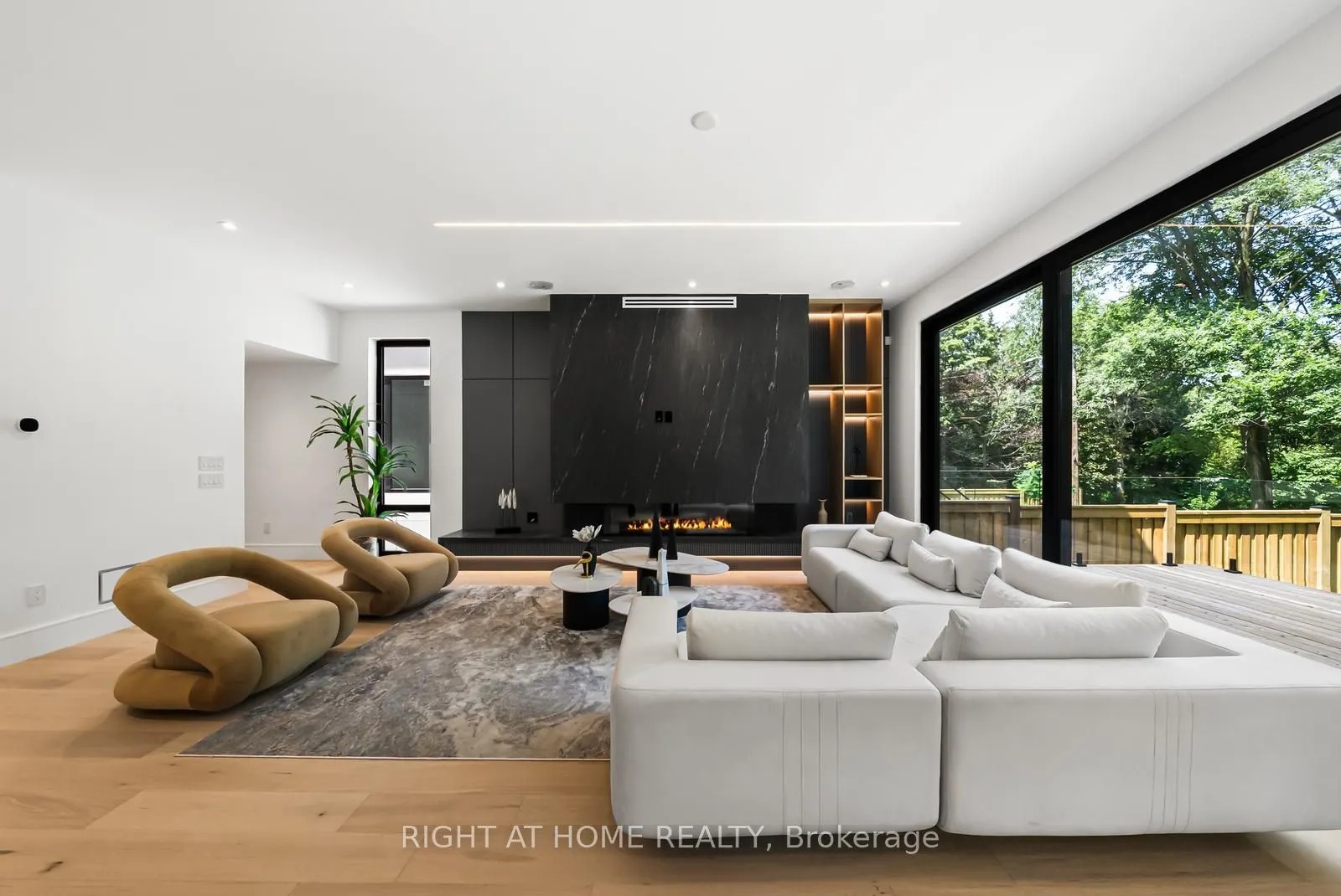 1205 Canterbury Road