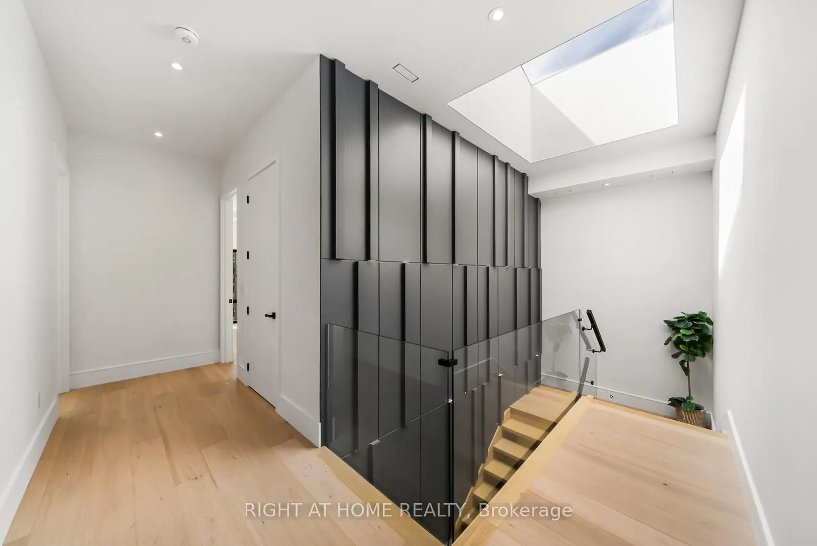 1205 Canterbury Road