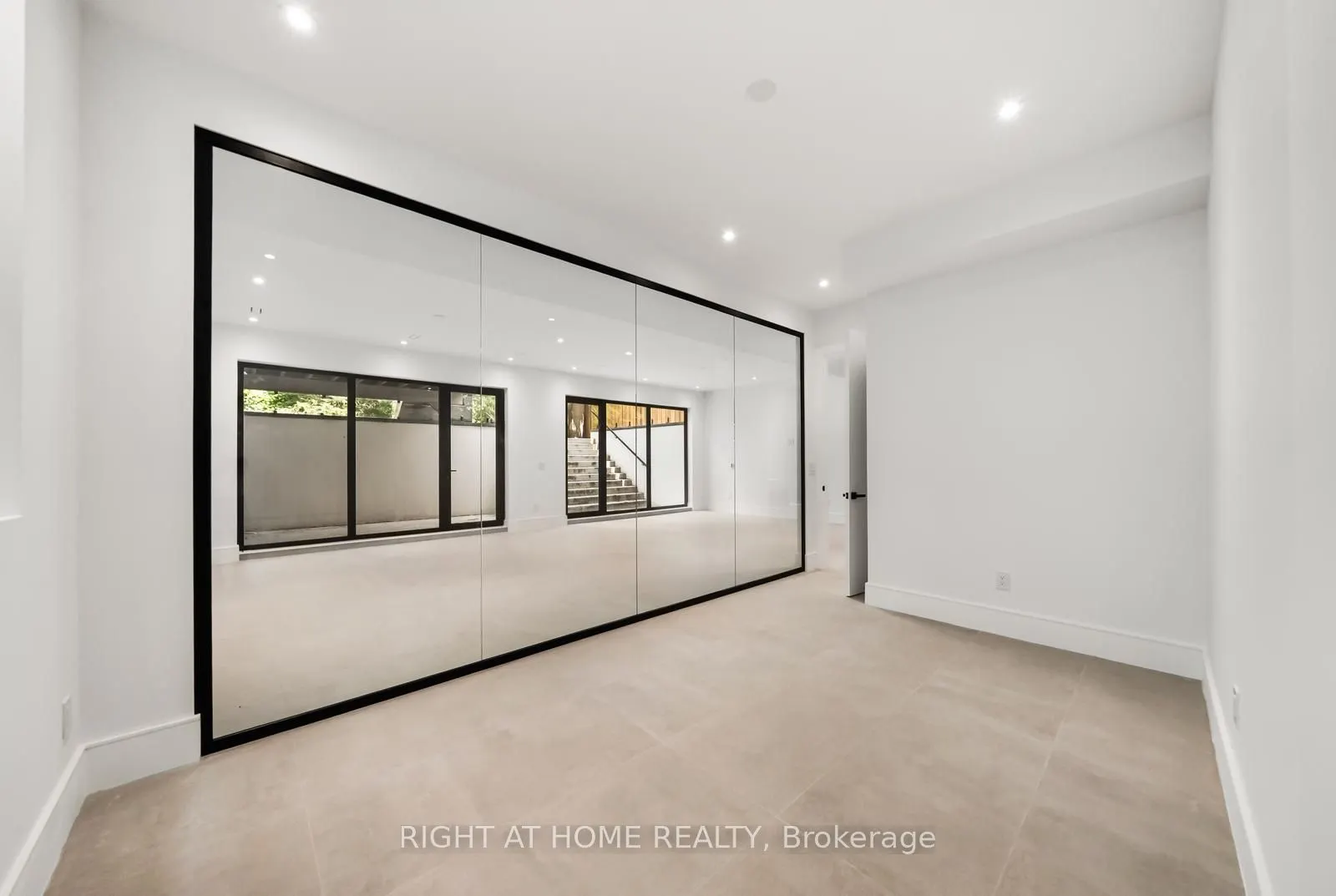 1205 Canterbury Road