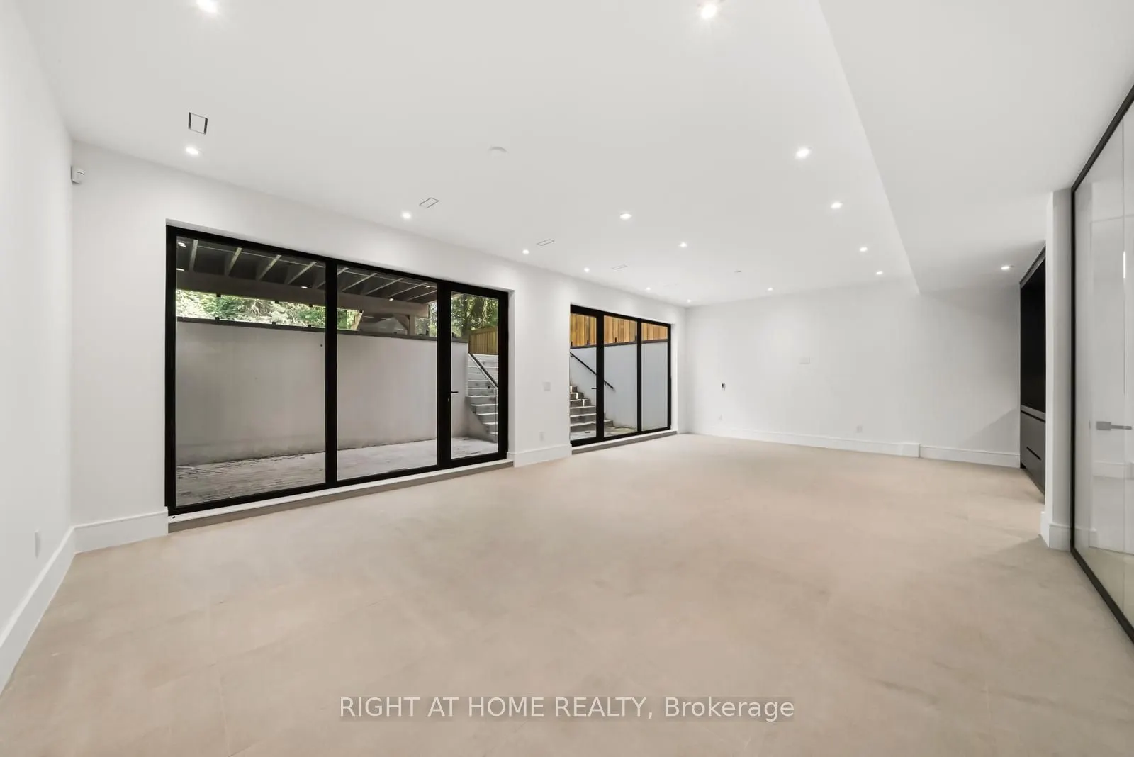 1205 Canterbury Road