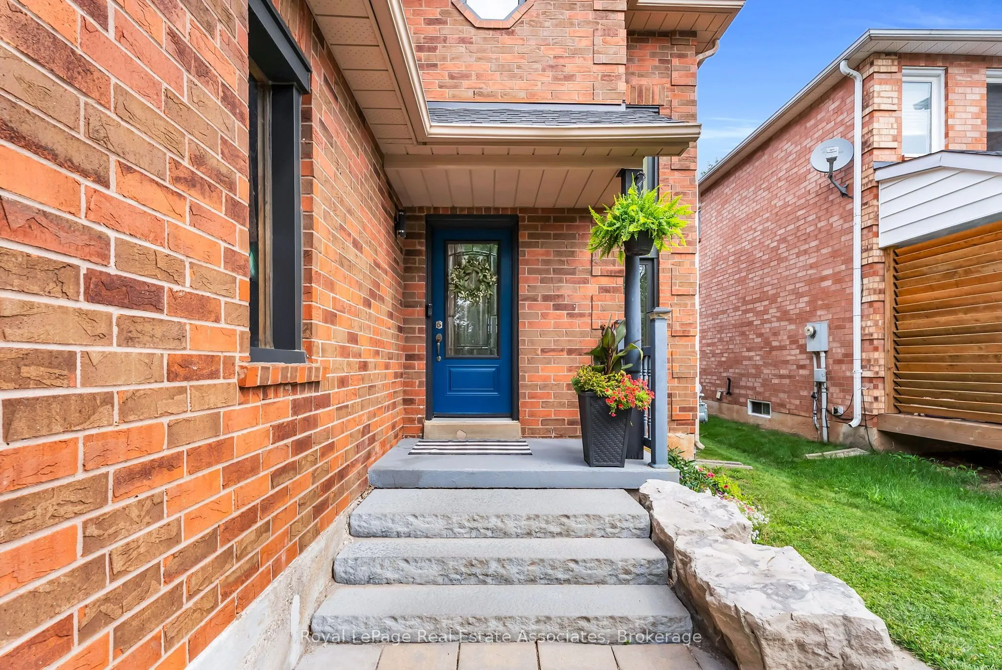 22 Mccullough Crescent