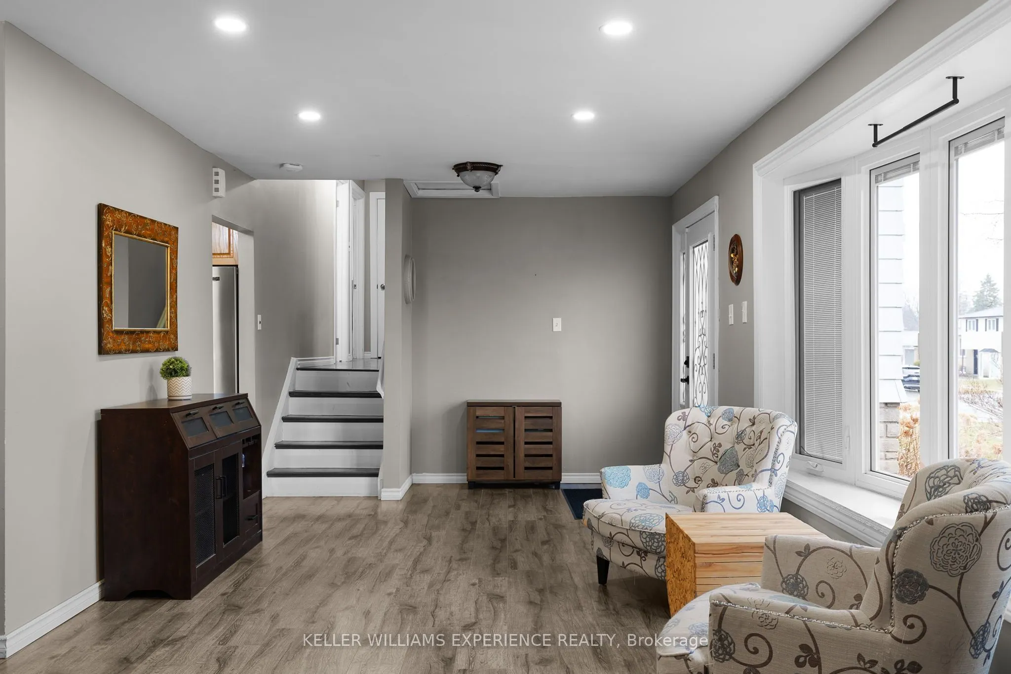 27 Rustic Crescent