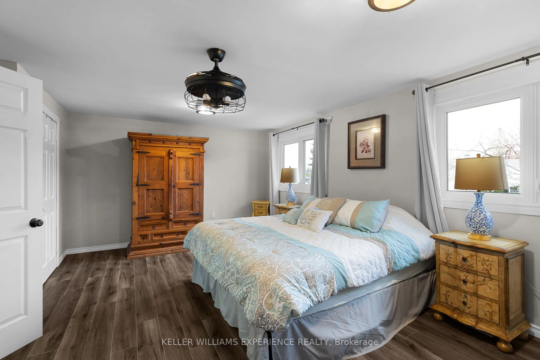 27 Rustic Crescent