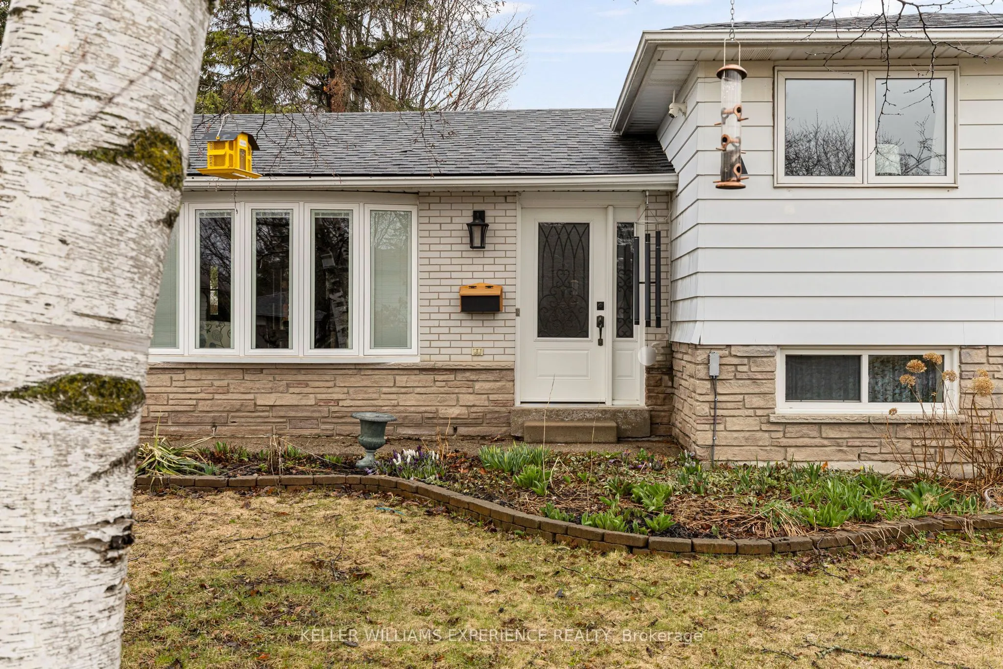 27 Rustic Crescent