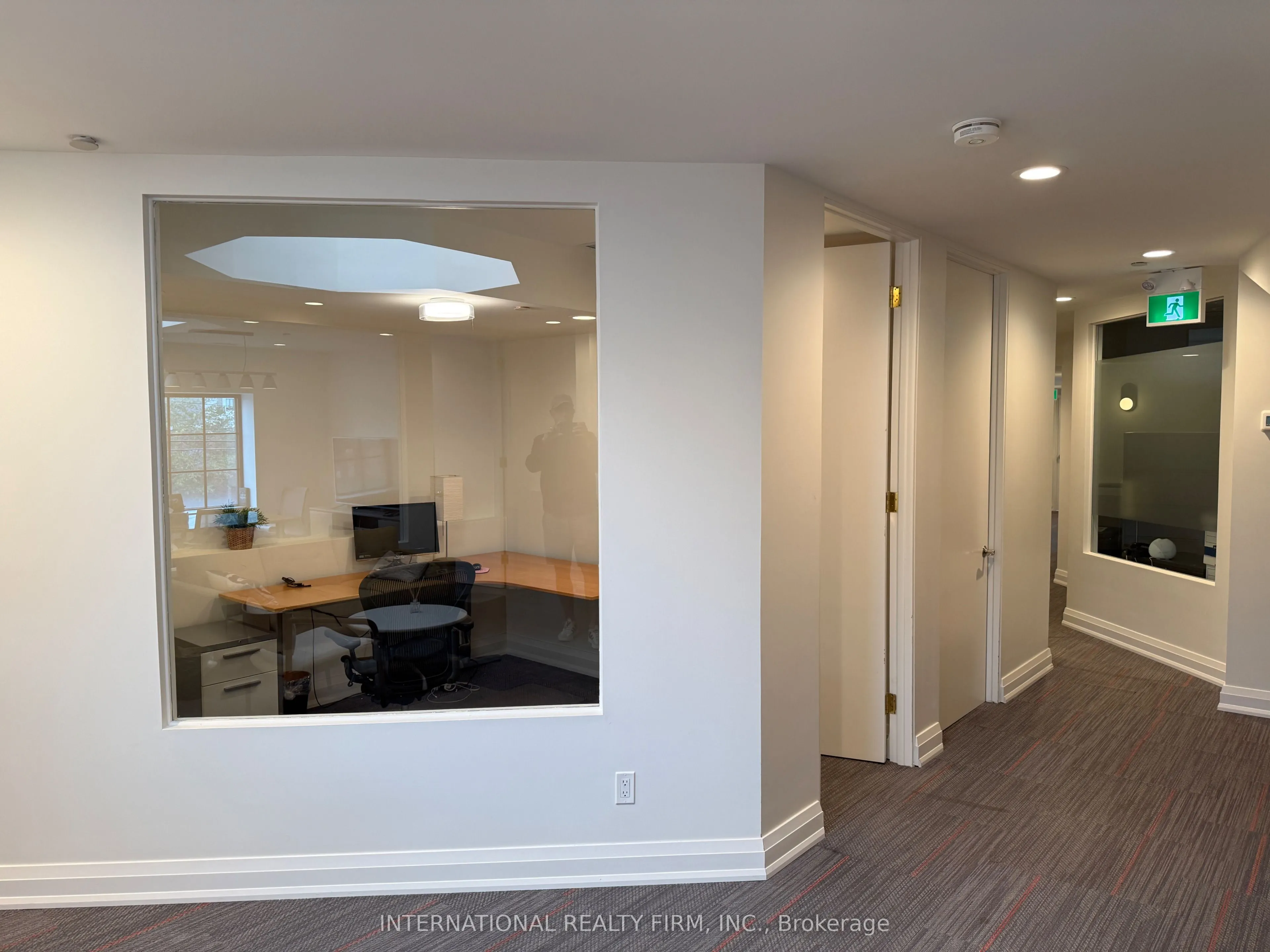 3555 Lake Shore Boulevard W