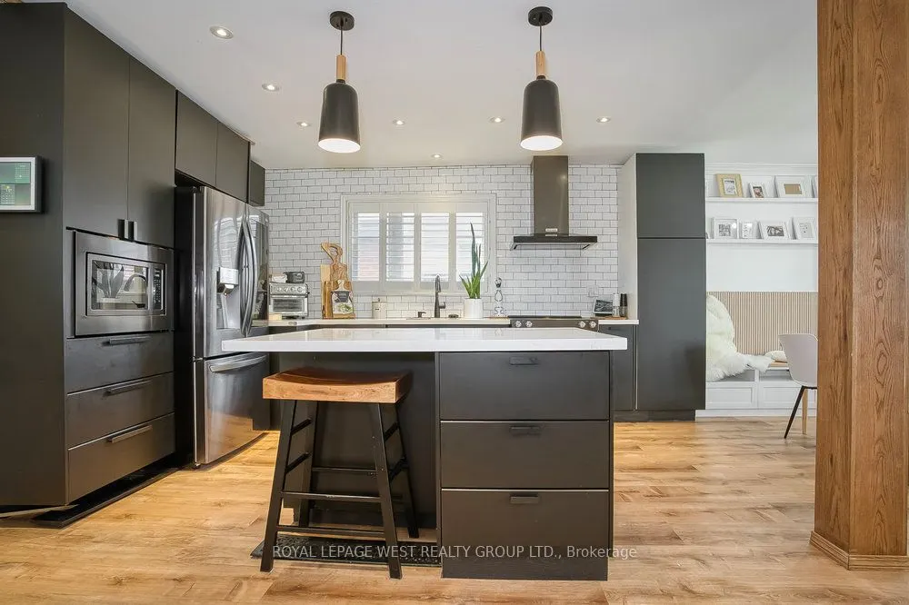 12 Leavenworth Crescent
