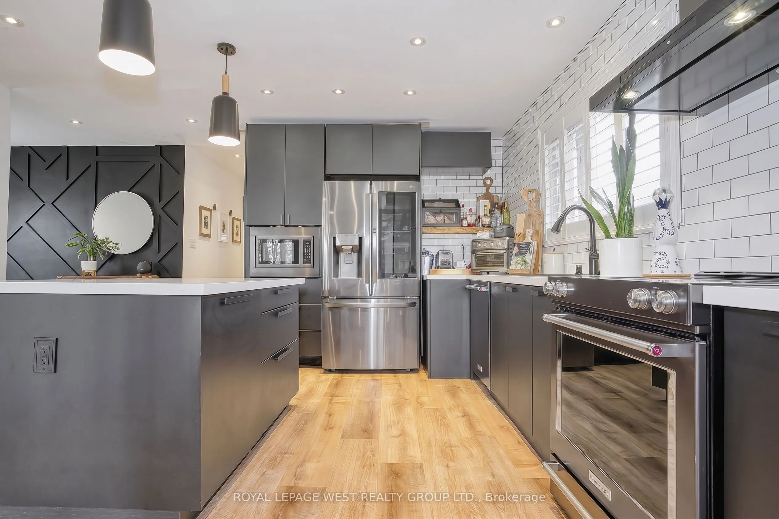 12 Leavenworth Crescent