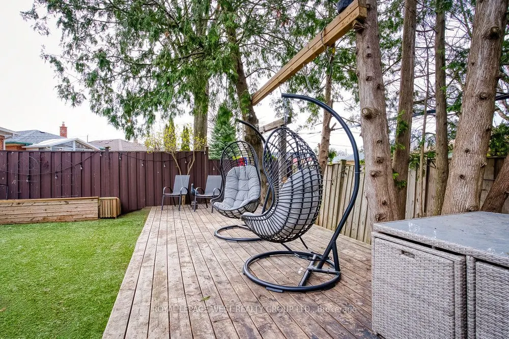 12 Leavenworth Crescent