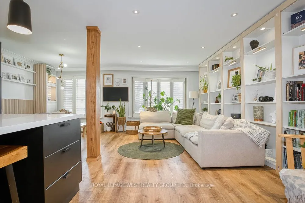 12 Leavenworth Crescent